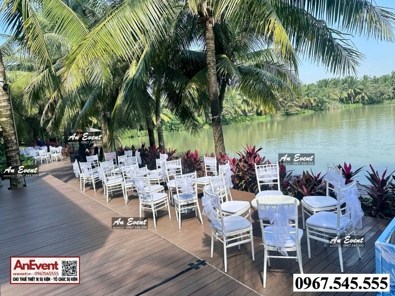 Thuê bàn tulip ghế chiavari
