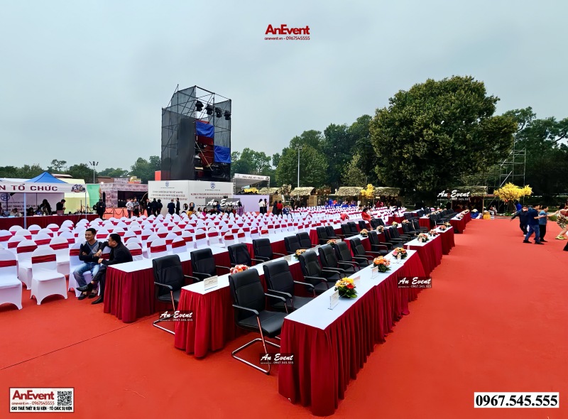 Cho thuê ghế chân quỳ VIP