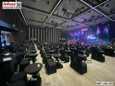 Cho thuê bàn tulip khăn đen